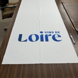 2024 Vins de Loire Table Runner "Bloom" LR2415